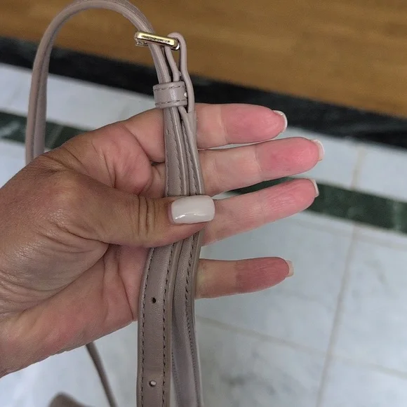 Kate Spade Quilted Leather Gray Crossbody With Gold Hardware. EUC - Picture 11 of 11